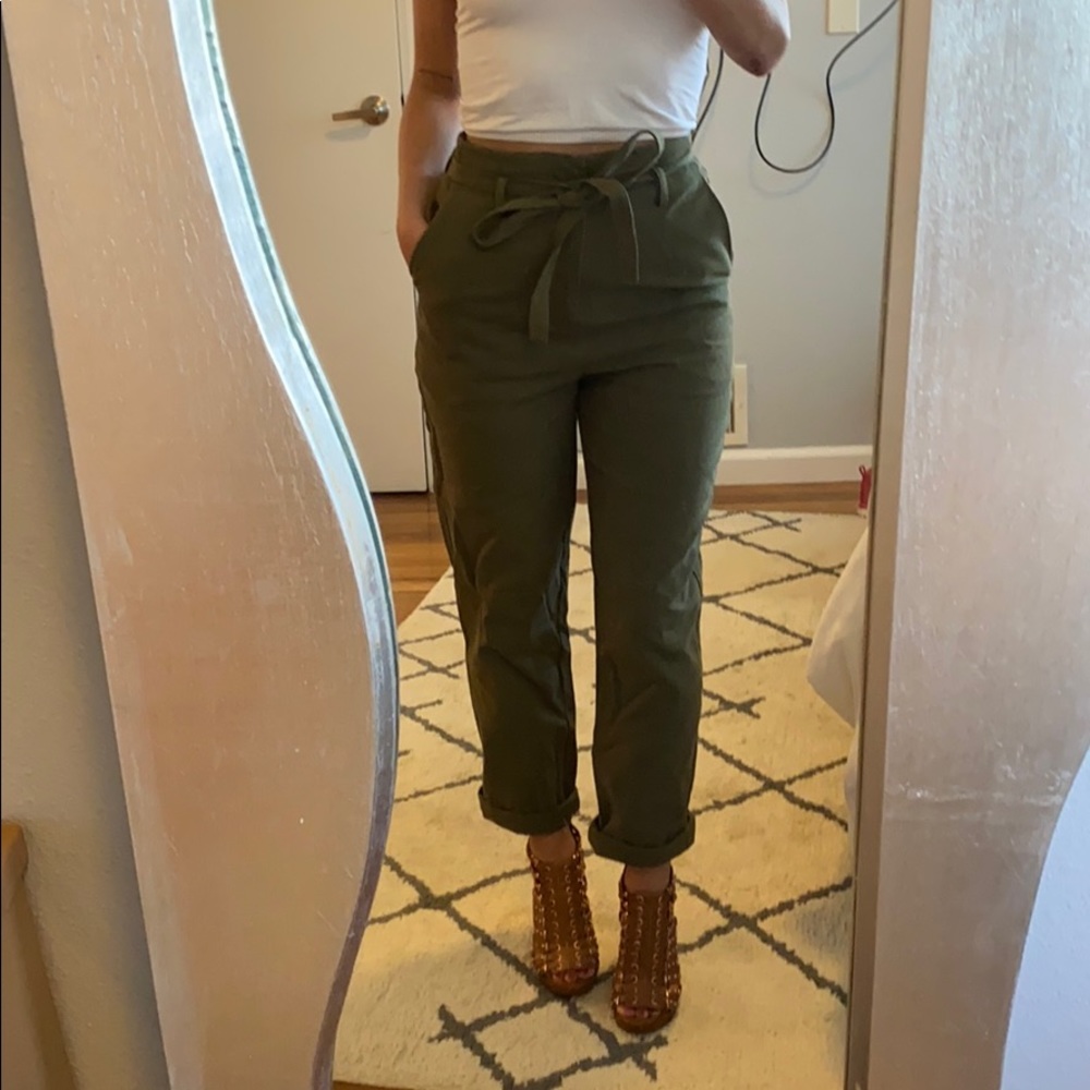 never worn high waisted paper bag pants
